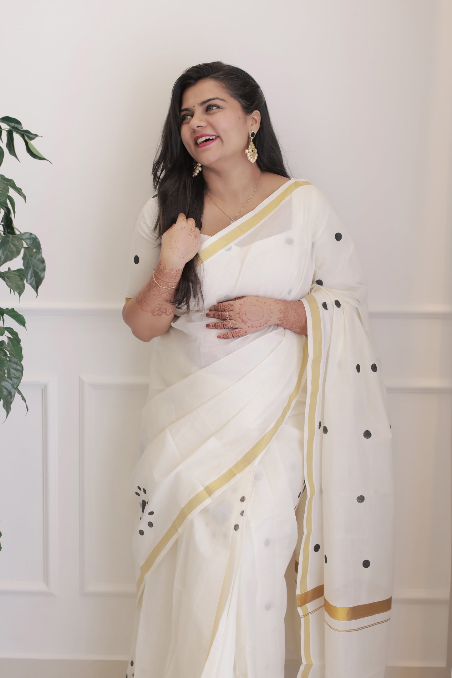 Black Dot Kerala Kasavu Saree