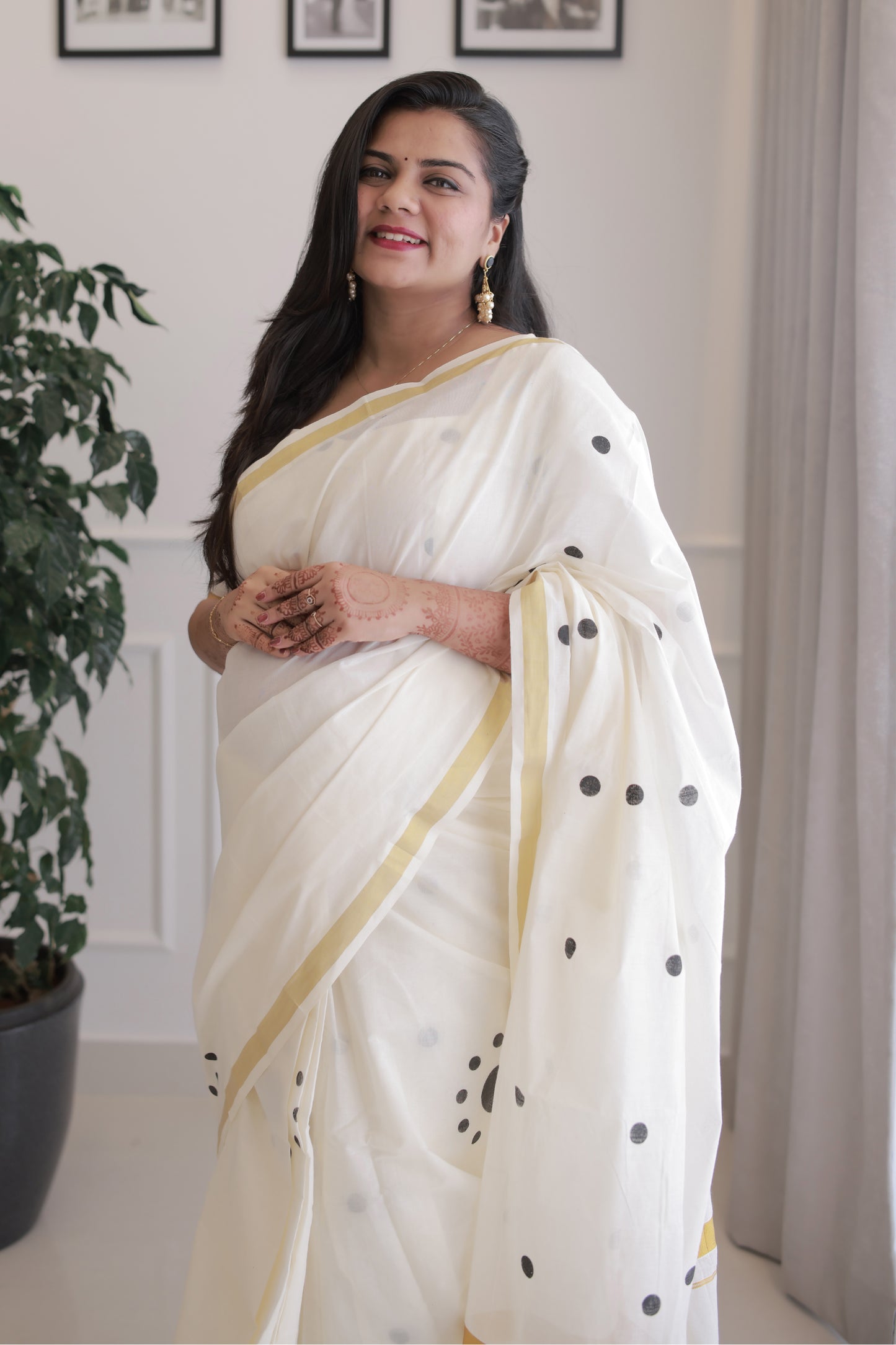 Black Dot Kerala Kasavu Saree
