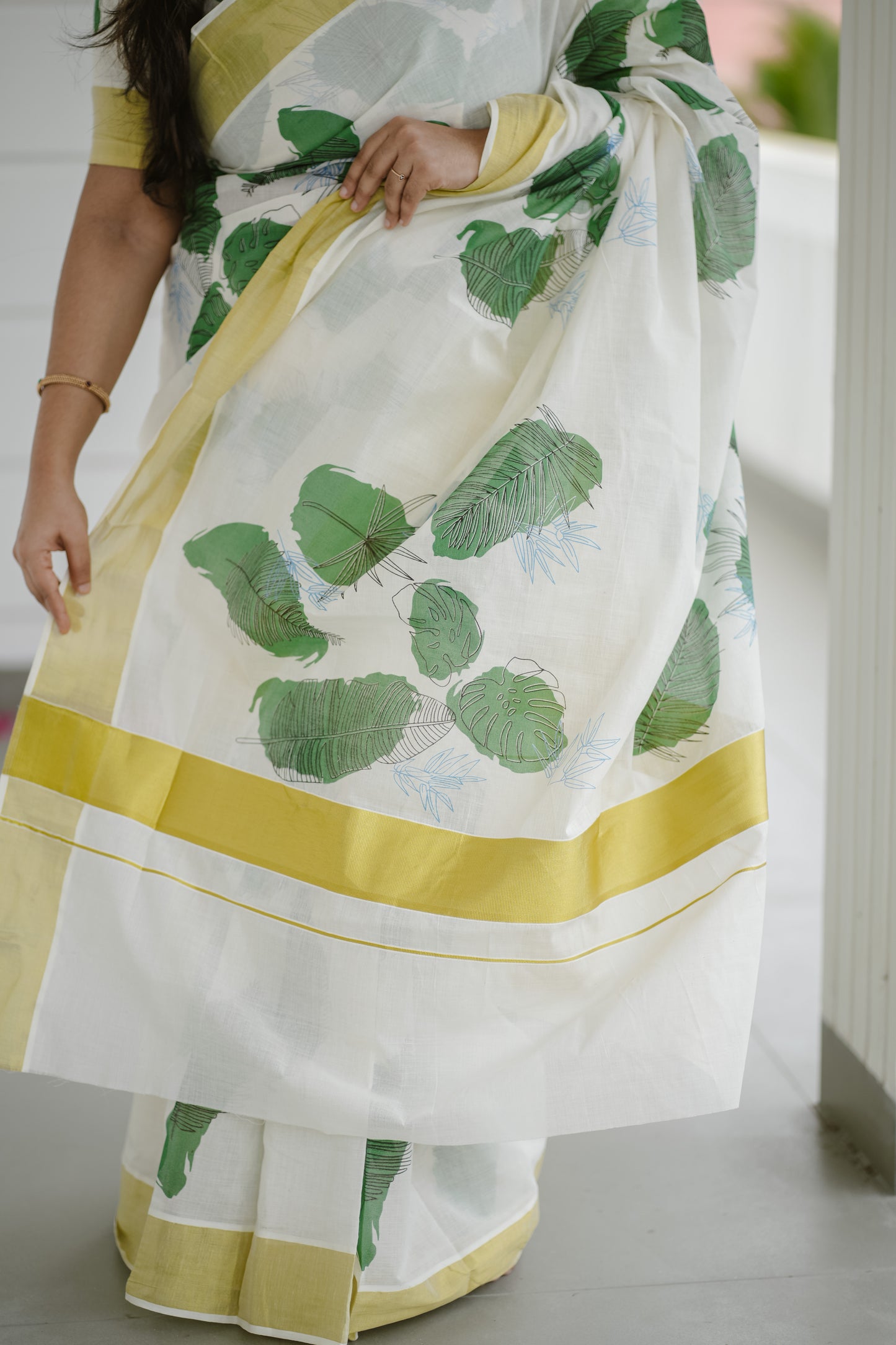 Kerala Kasavu Saree with Leaf Motif